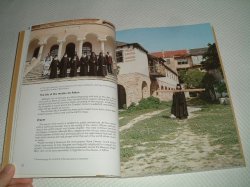 画像3: Mount Athos: An Illustrated Guide to the Monasteries and Their History (Travel Guides) （中古）